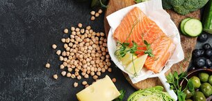 Lachs und Gemüse