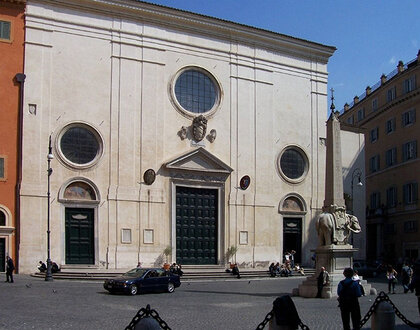 Die Kirche Santa Maria sopra Minerva (Außenansicht)