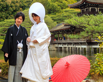 traditionelle japanische Hochzeitskleidung